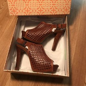 Gianni Bini Heels 👠 ❤️